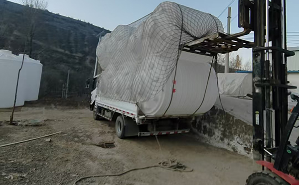 舟曲塑料桶批量交付案例：满足多行业高标容器需求的一站式解决方案