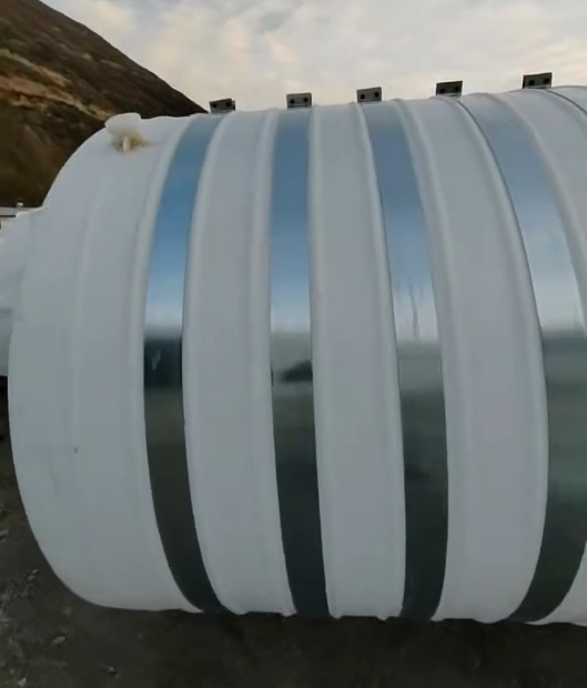 圆形舟曲塑料桶批量交付案例：结构稳定，适配多行业液体储运需求